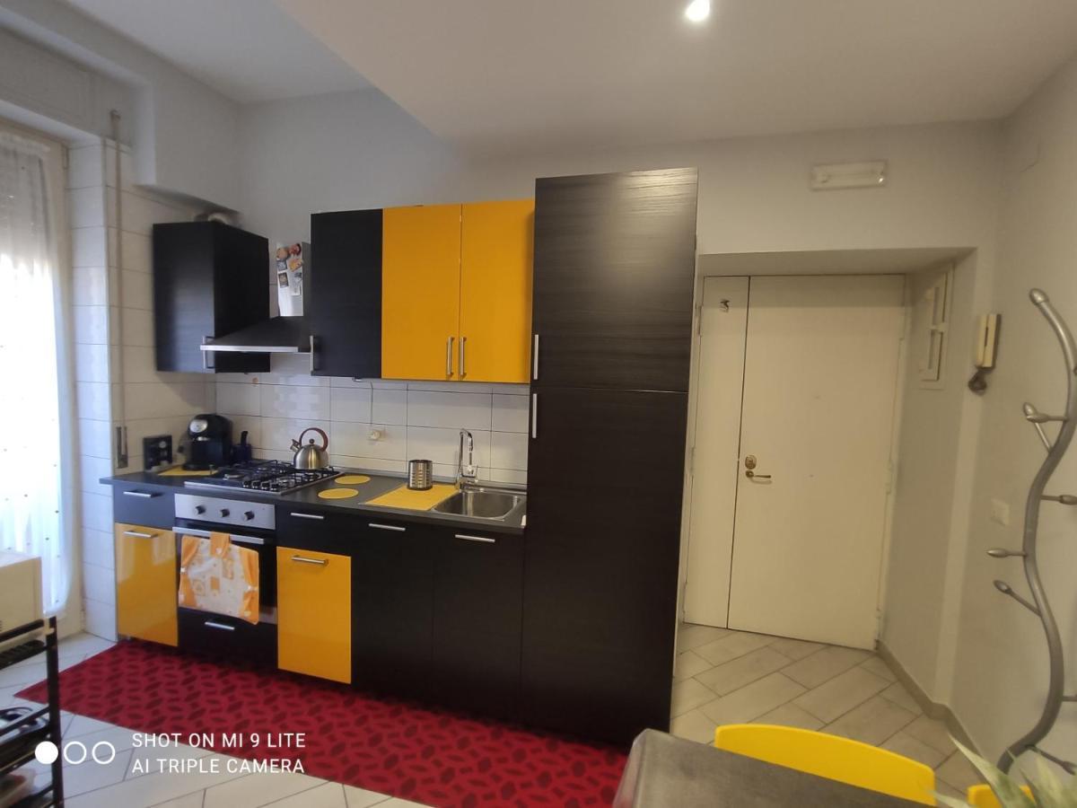 Casa Vacanze Zia Rose เนเปิลส์ ภายนอก รูปภาพ