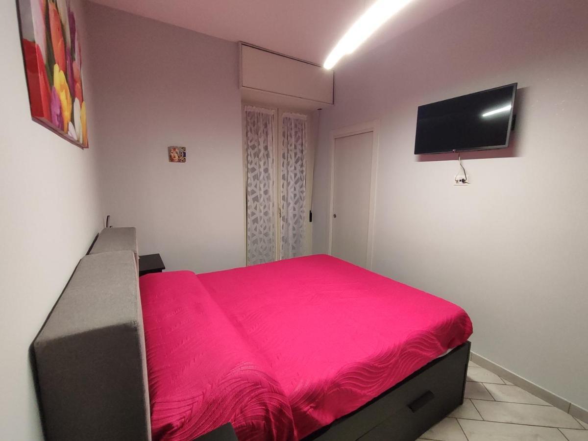 Casa Vacanze Zia Rose เนเปิลส์ ภายนอก รูปภาพ